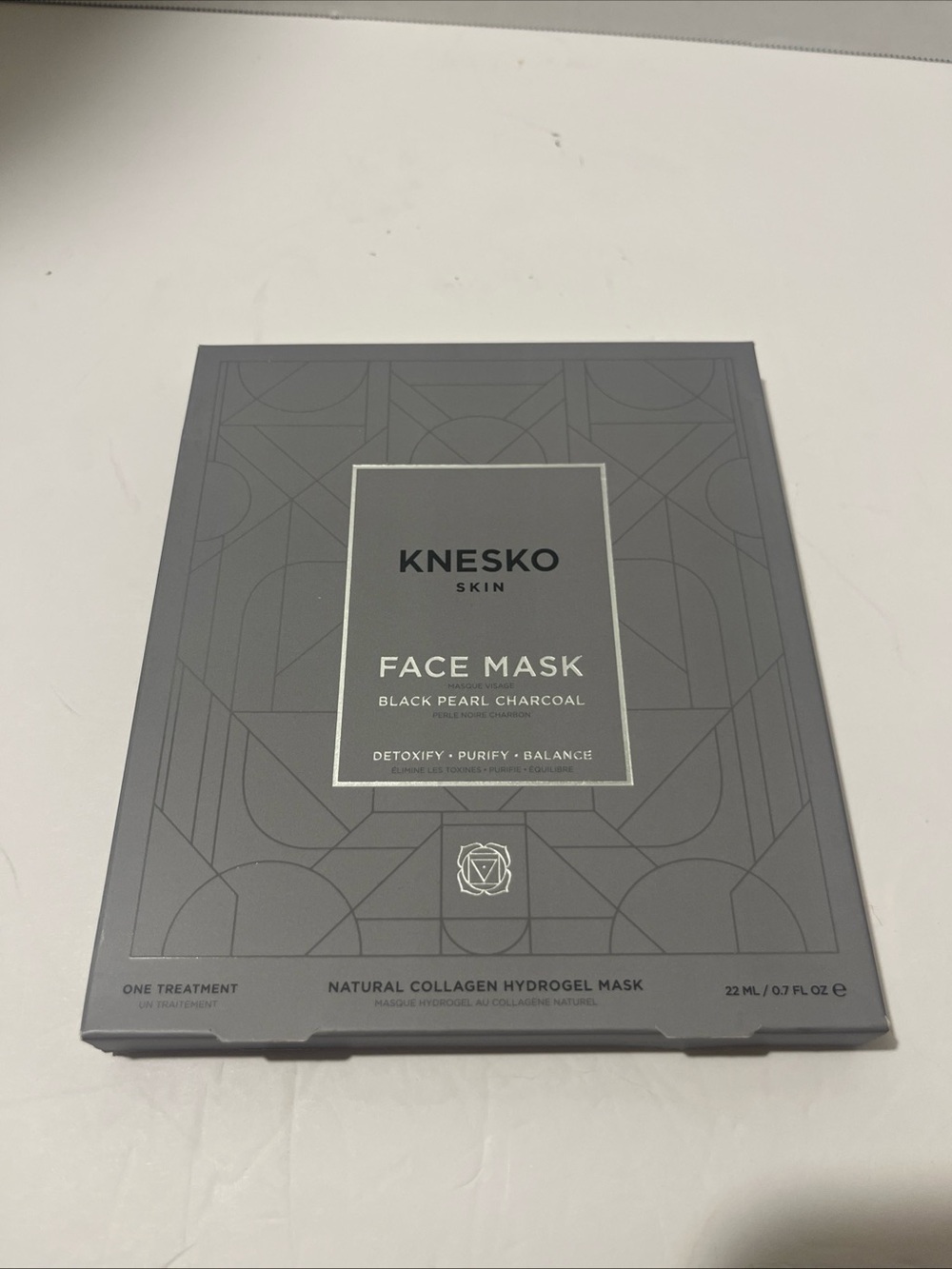 Knesko Black pearl charcoal FACE MASK 1 Mask New